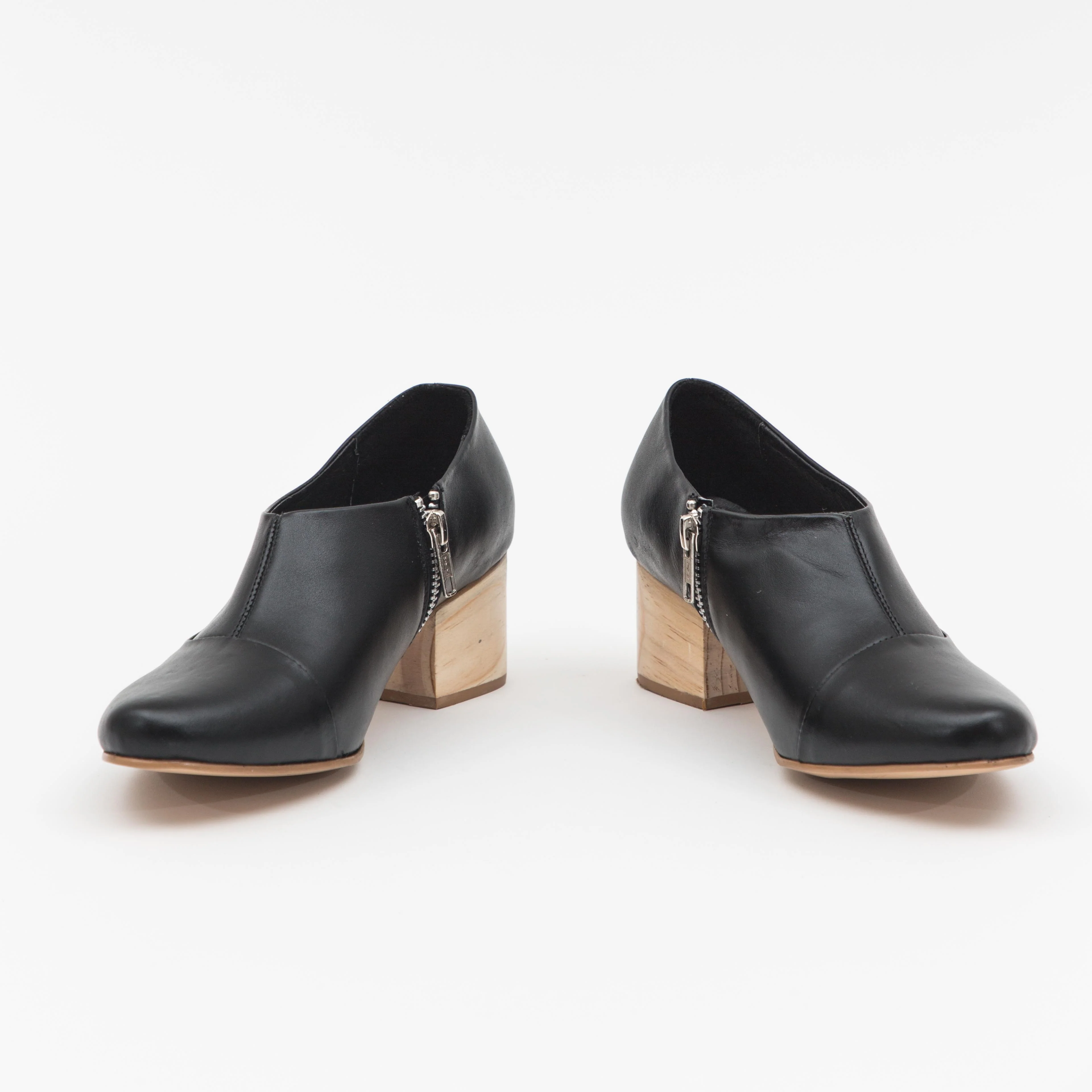 Helena Negro - Image 5