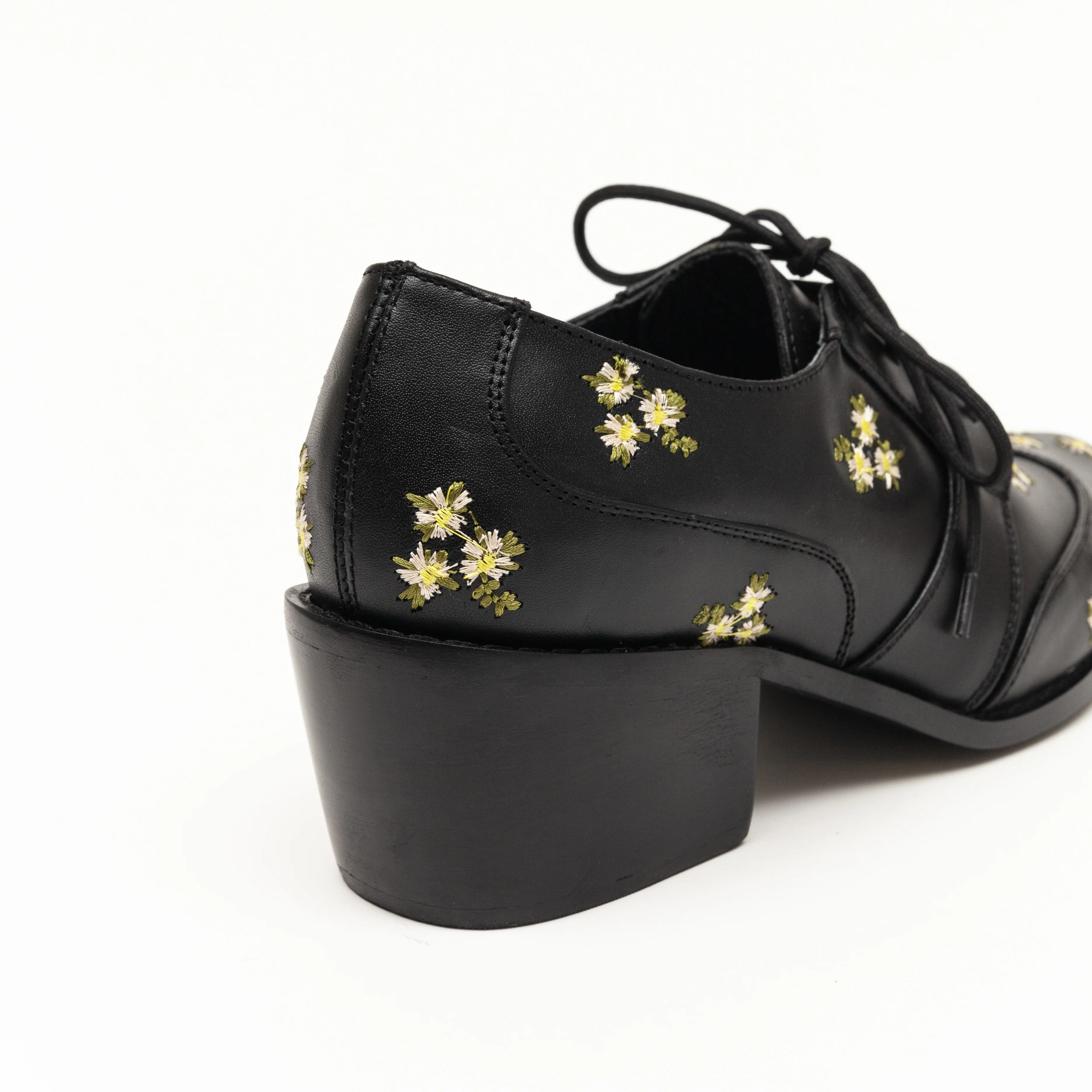Leonor negro con flores - Image 7