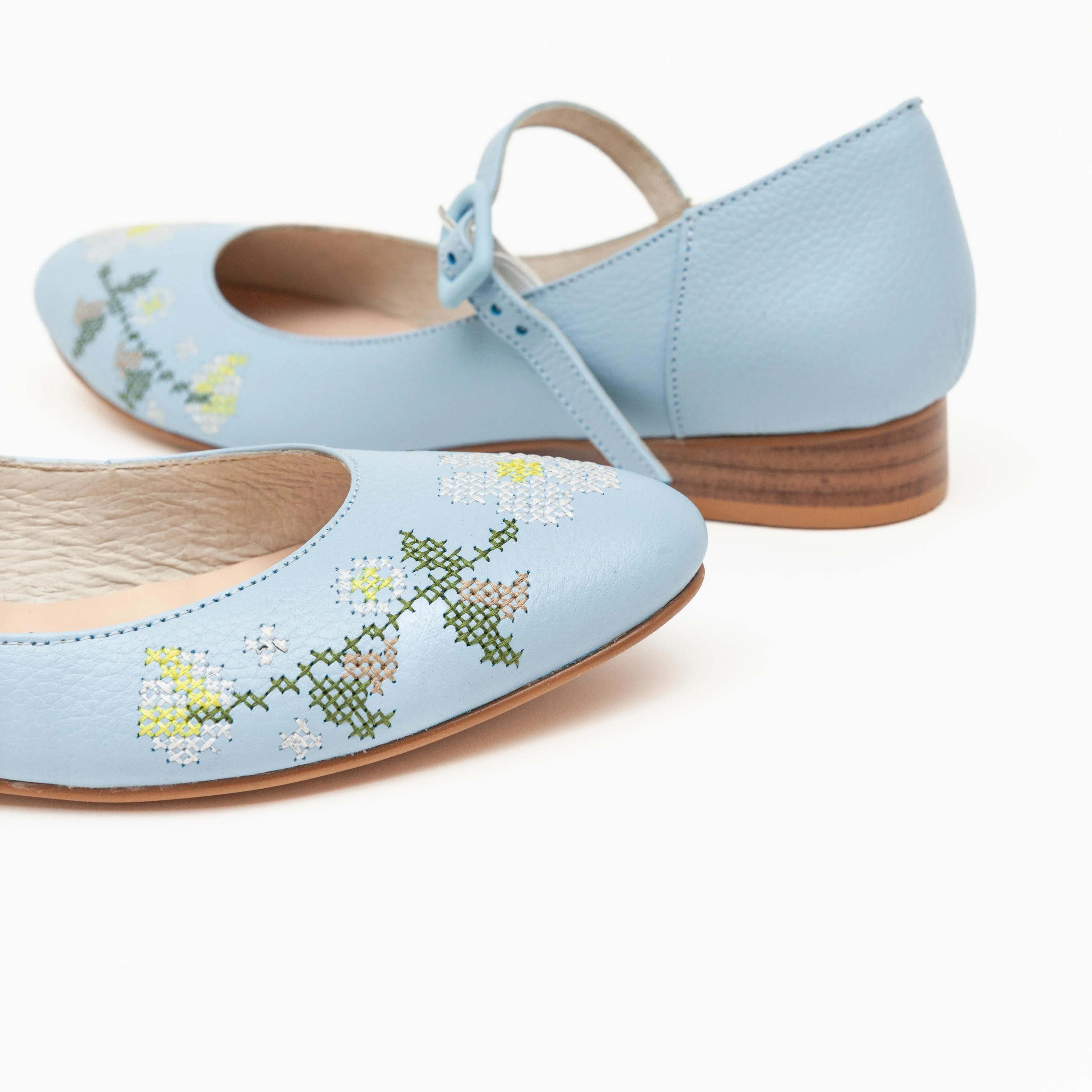 Lola Azul flores bordado - Image 5