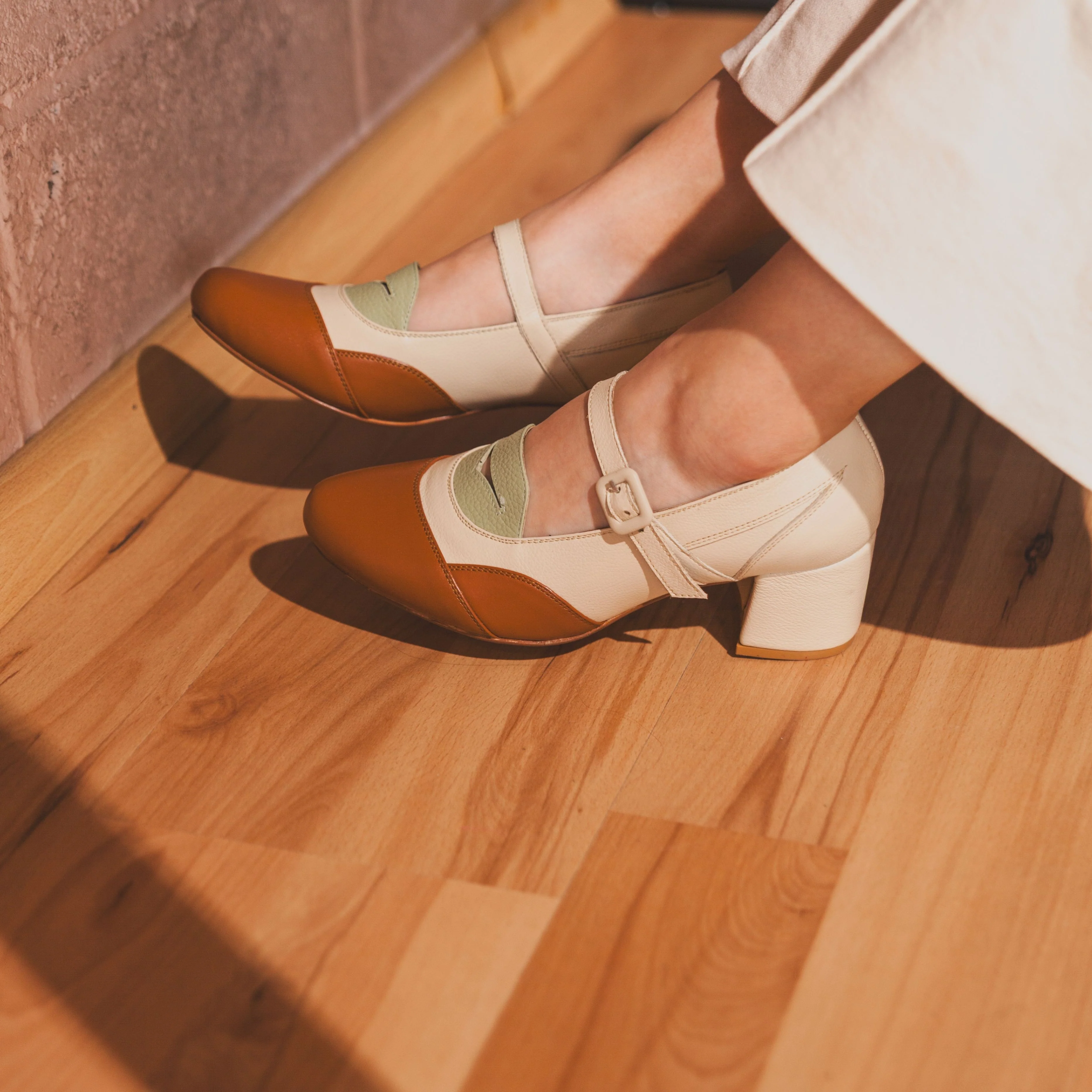 Olympia Beige Romero - Image 4